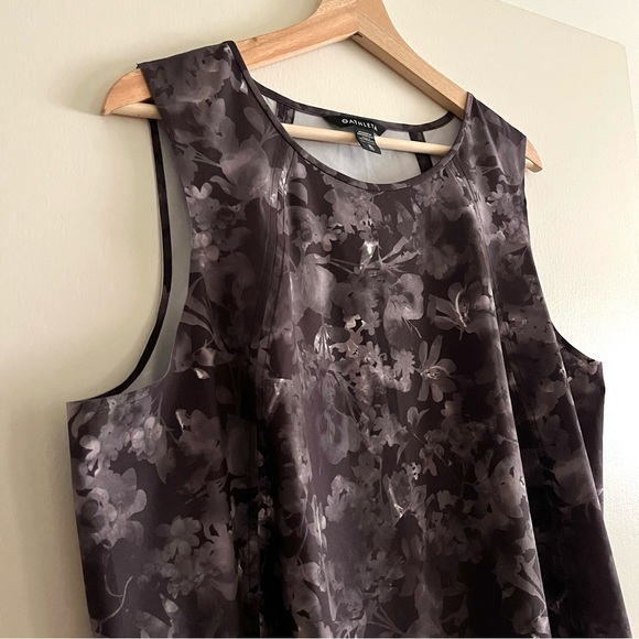 Athleta Zephyr Refined Tank in Lumen Floral Black — XL - Picture 9 of 10